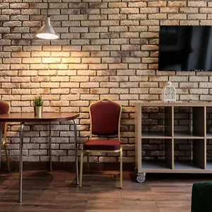https://golden-apartmentsglamping-k24-1.hotelswroclaw.com